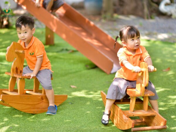 tre-2-tuoi-thoi-diem-vang-de-hoc-ngon-ngu